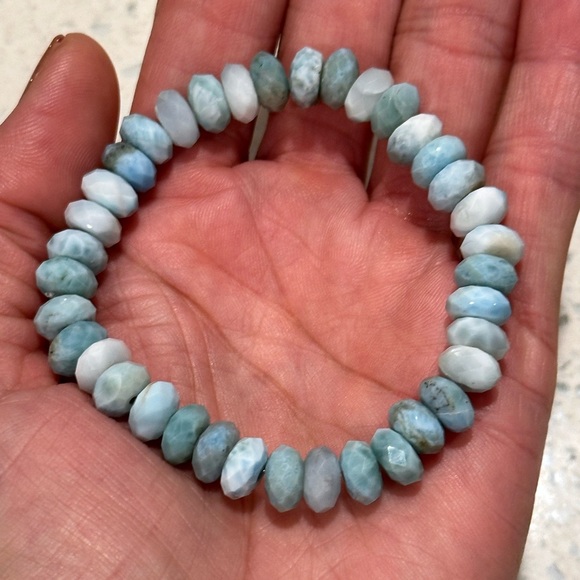 B60. Rare Faceted Blue Larimar Bracelet 8-9mm Rondelle Gem, Handmade in Maui - Picture 1 of 6